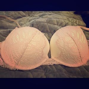 Victoria’s Secret Bra 38C